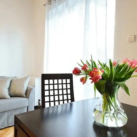 Shortstaypoland Bialobrzeska Apartment *