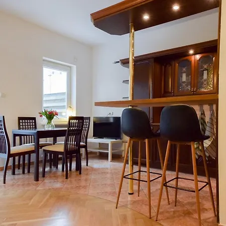 Shortstaypoland Bialobrzeska Apartman